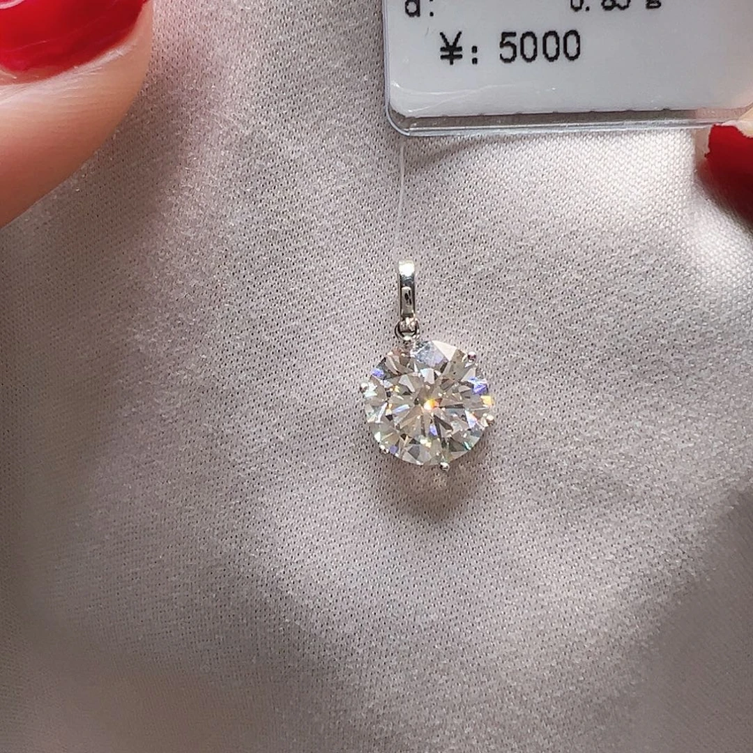 18K金镶嵌吊坠实验室培育钻石2.088ct18K培育钻石万能扣吊坠