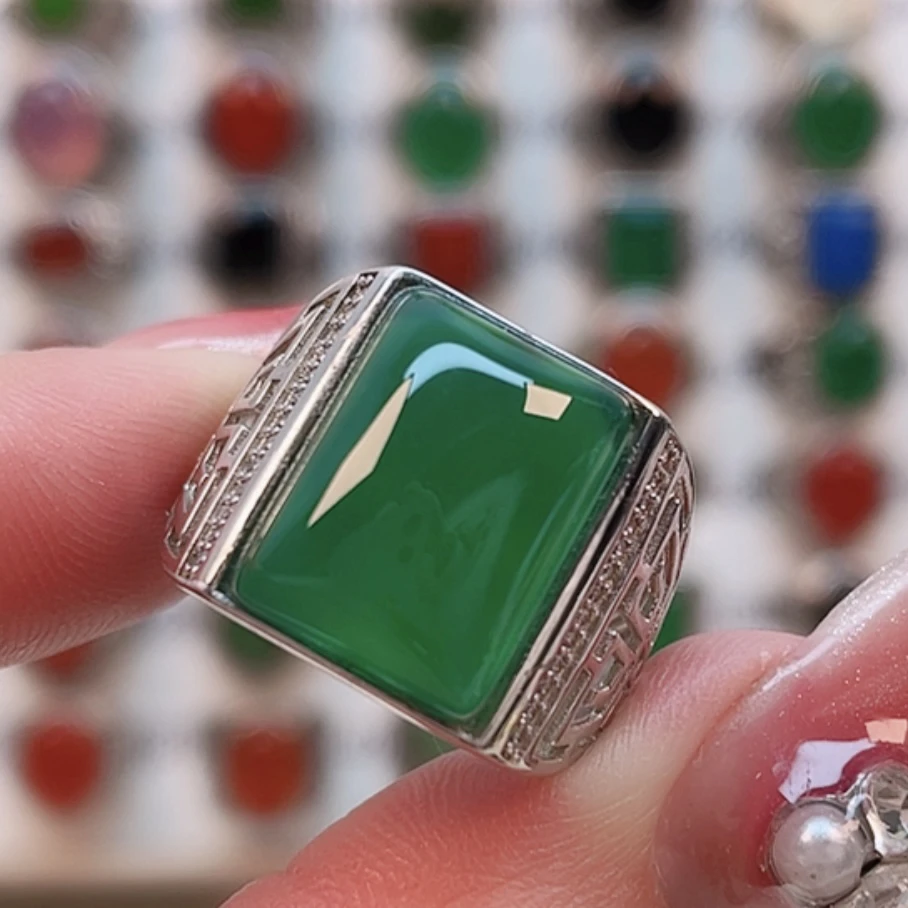 S925银镶嵌天然玉髓翠绿色镂空设计