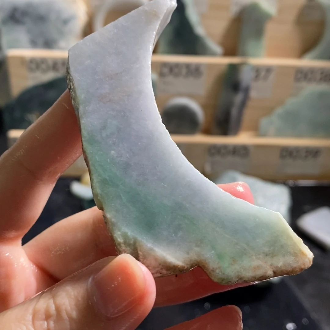 颈饰未镶嵌翡翠天然翡翠