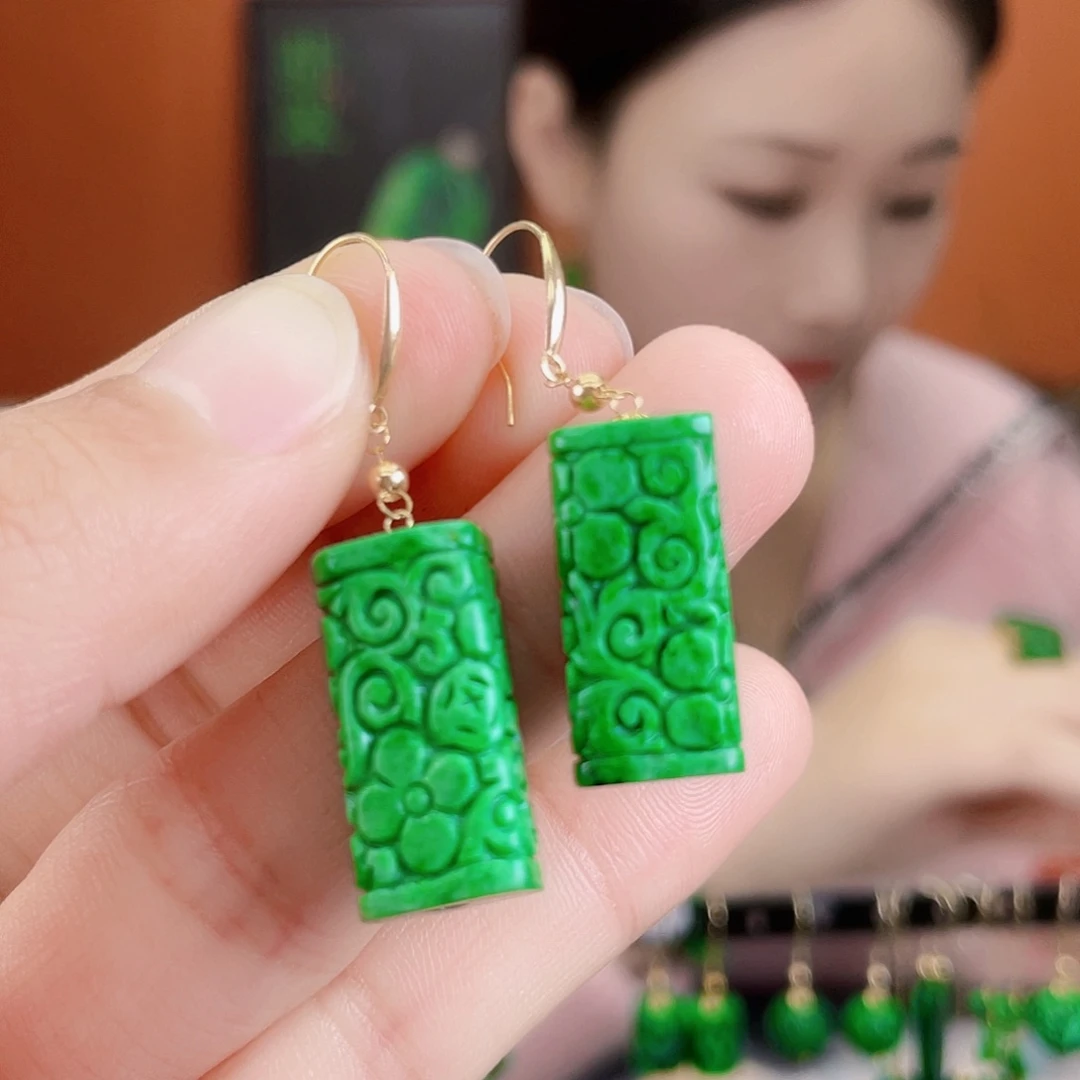 翡翠18K金镶嵌耳饰