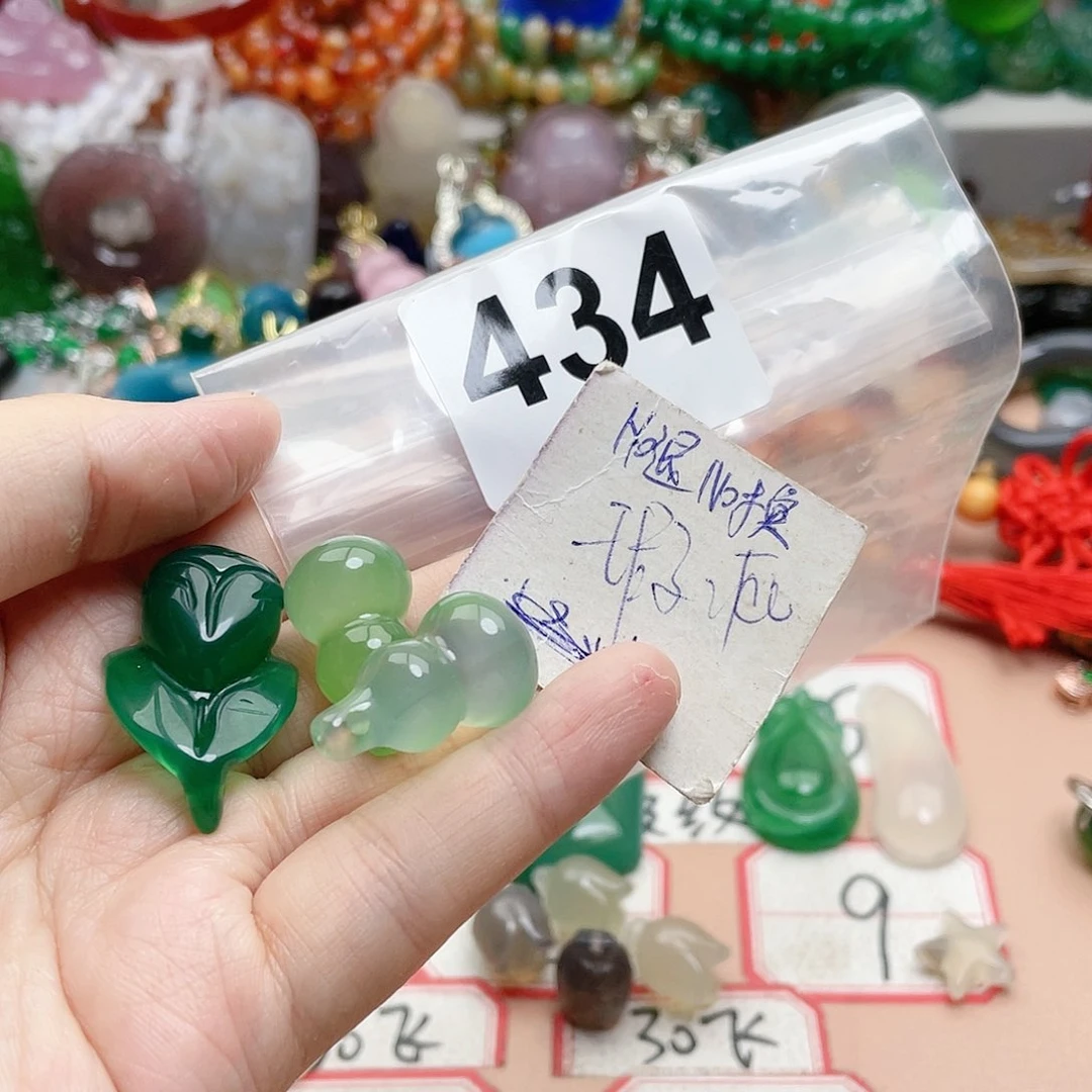 合金颈饰玛瑙/玉髓莯