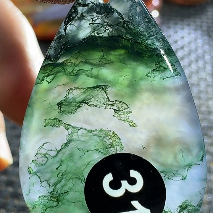 志***力玛瑙/玉髓未镶嵌颈饰