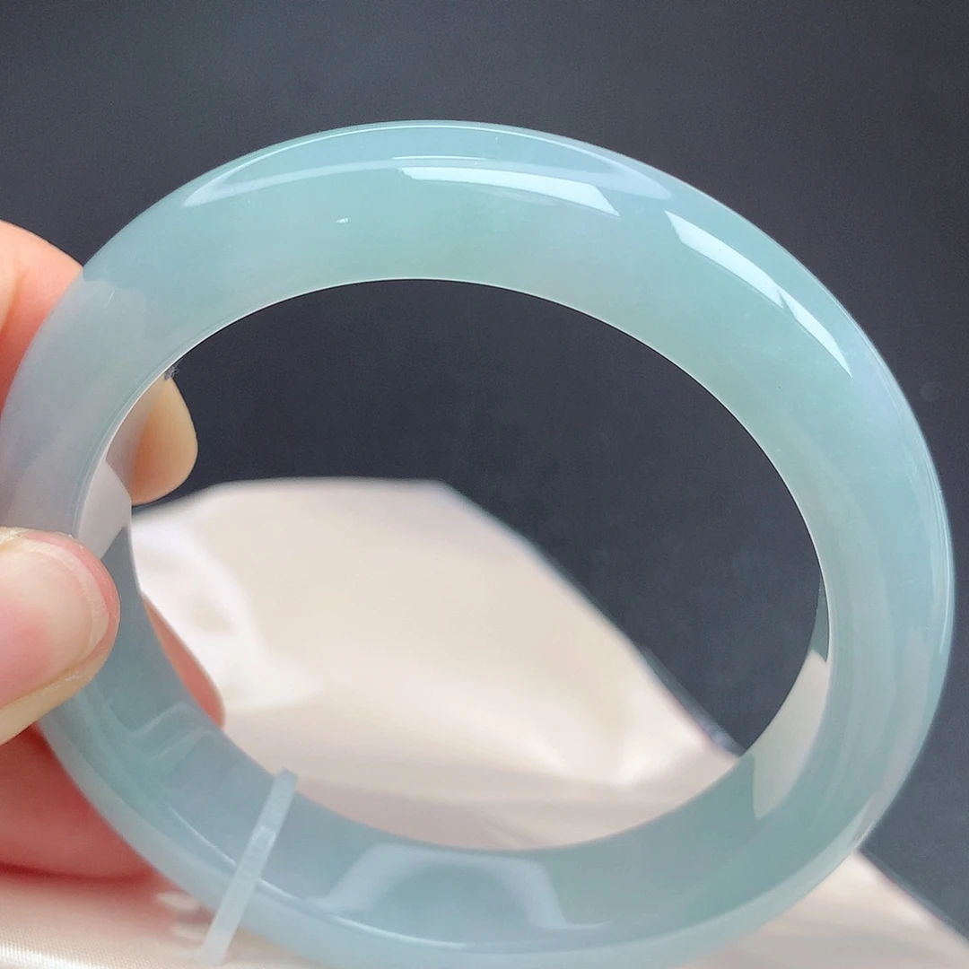 翡翠手镯未镶嵌天**57圈口