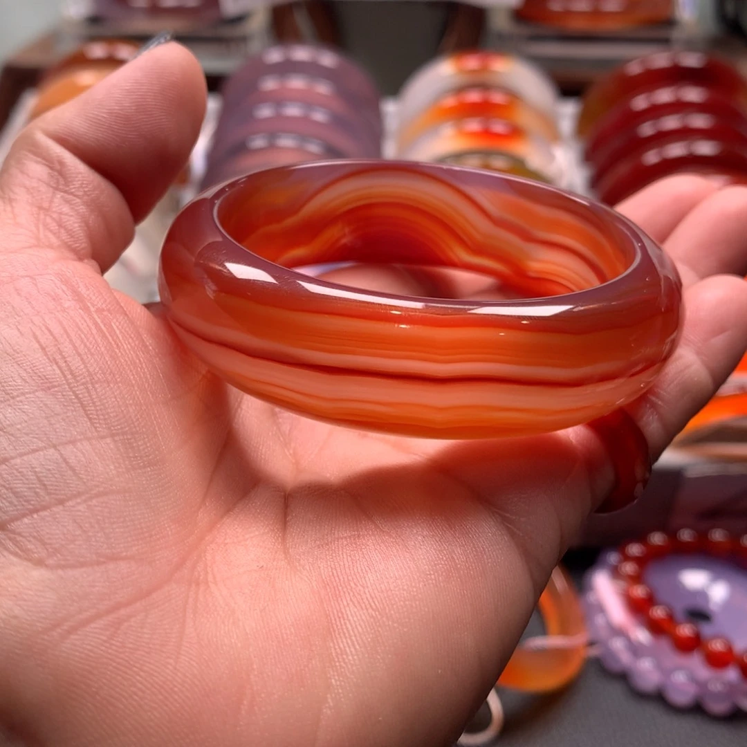 玛瑙/玉髓手镯未镶嵌