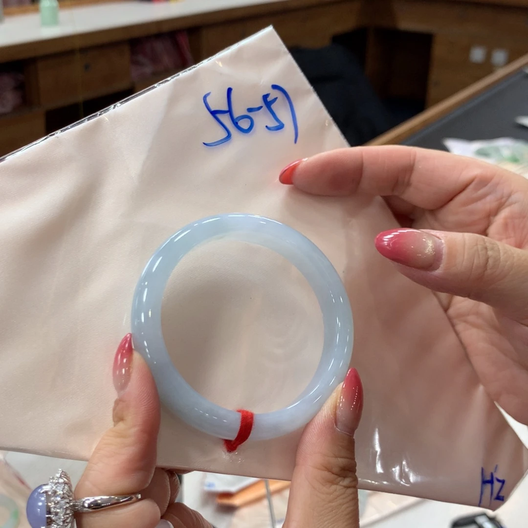 翡翠未镶嵌手镯48小时鉴赏