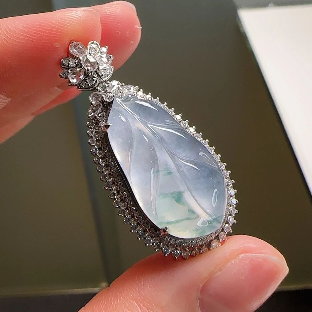 翡翠18K金镶嵌颈饰天然翡翠