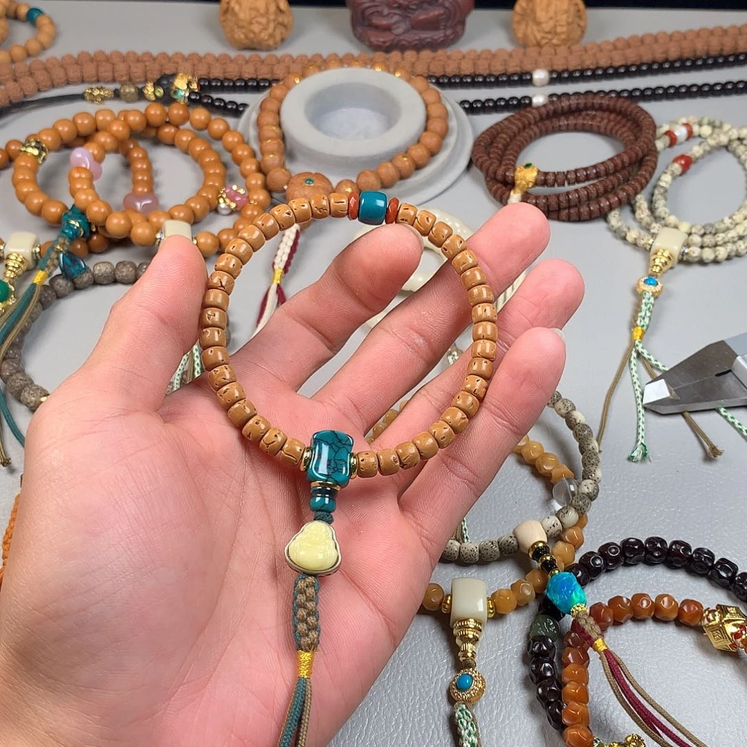 桃核吊坠。。。。。。。。。。。。