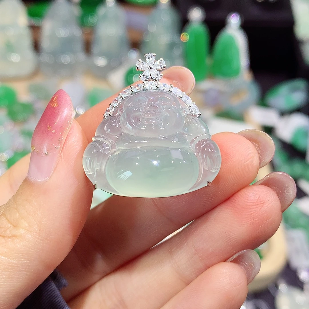 翡翠18K金镶嵌颈饰佛