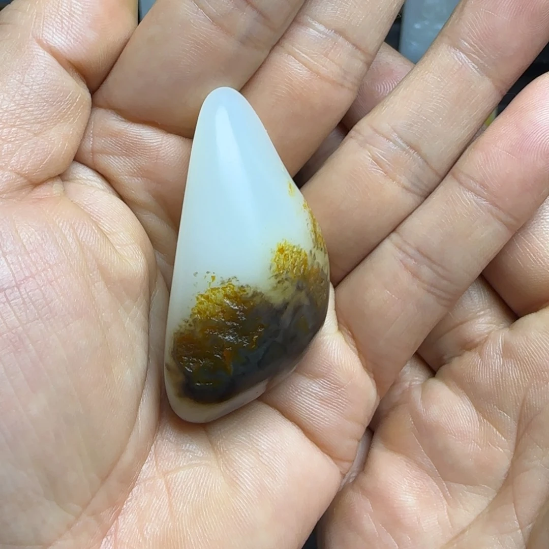 坏***帝和田玉未镶嵌颈饰