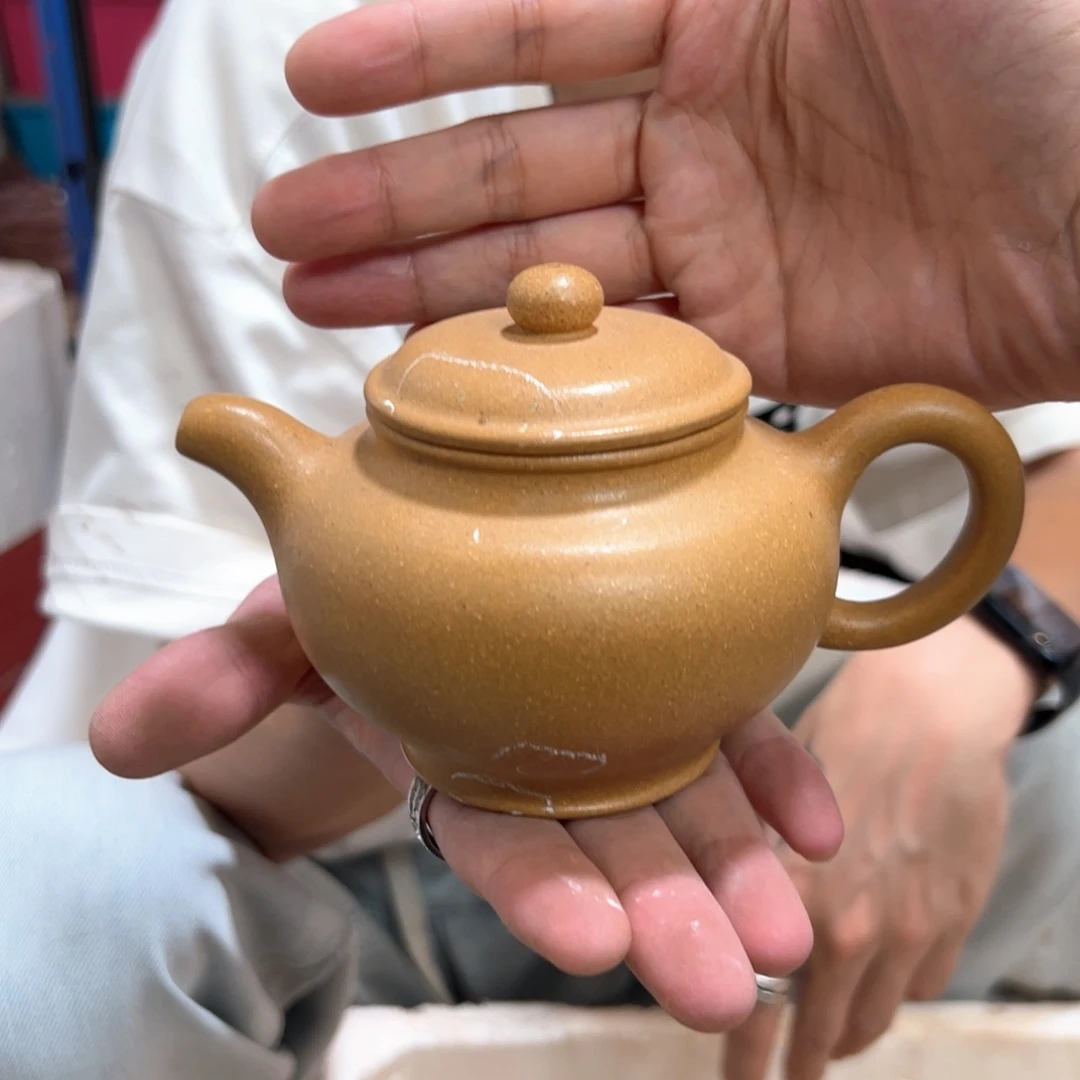 紫砂茶壶金黄段掇只瑕