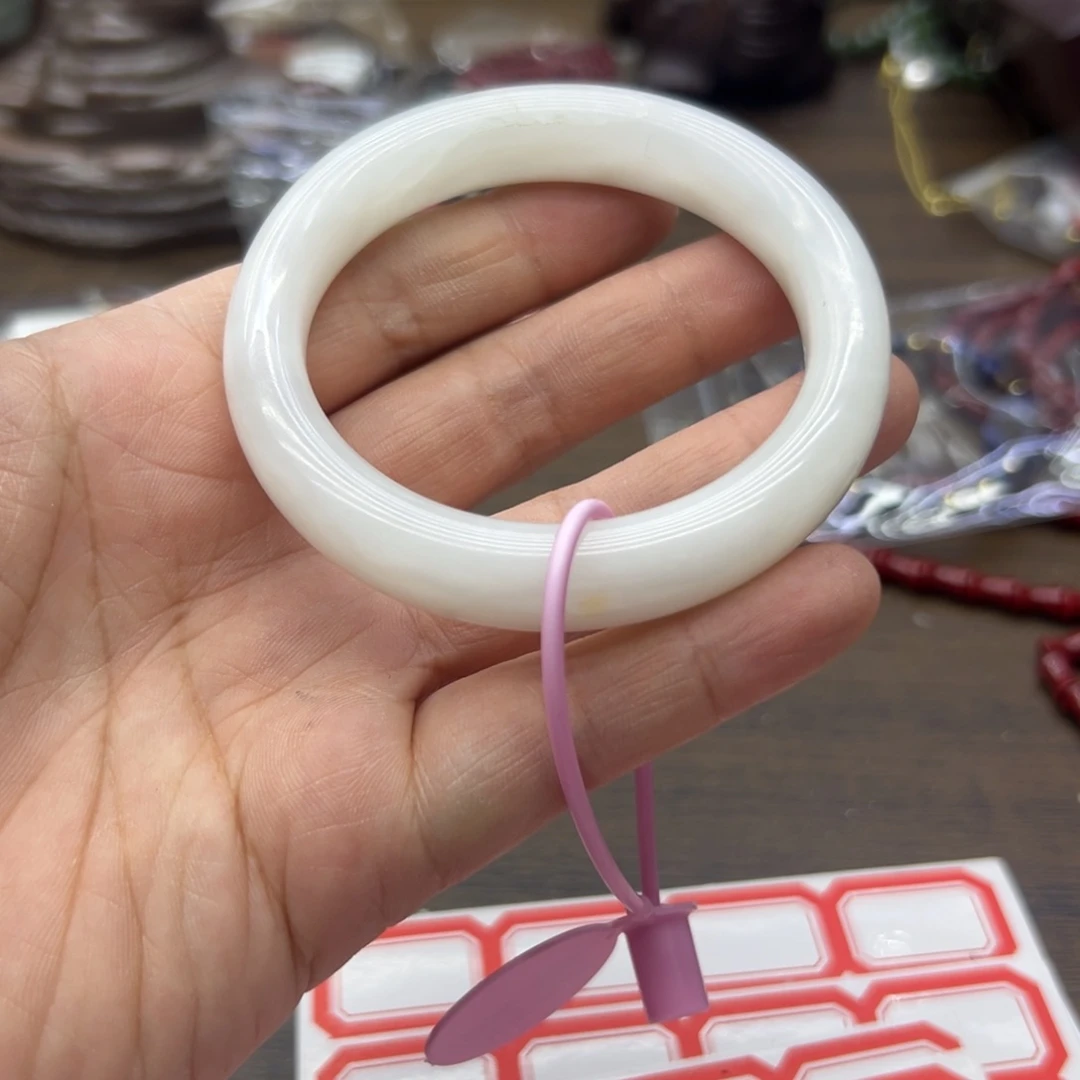 和田玉未镶嵌手镯57.1圈围502瑕