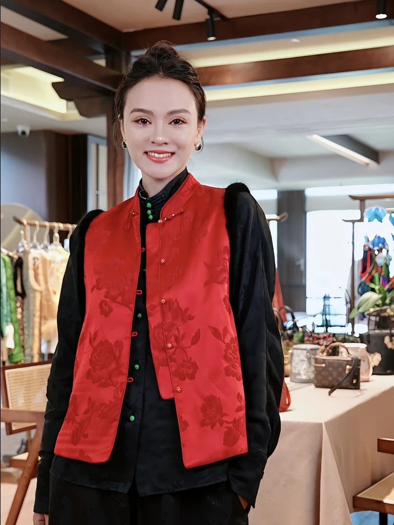 新中式女装国风红色刺绣夹棉盘扣马甲秋冬款坎肩背心30742