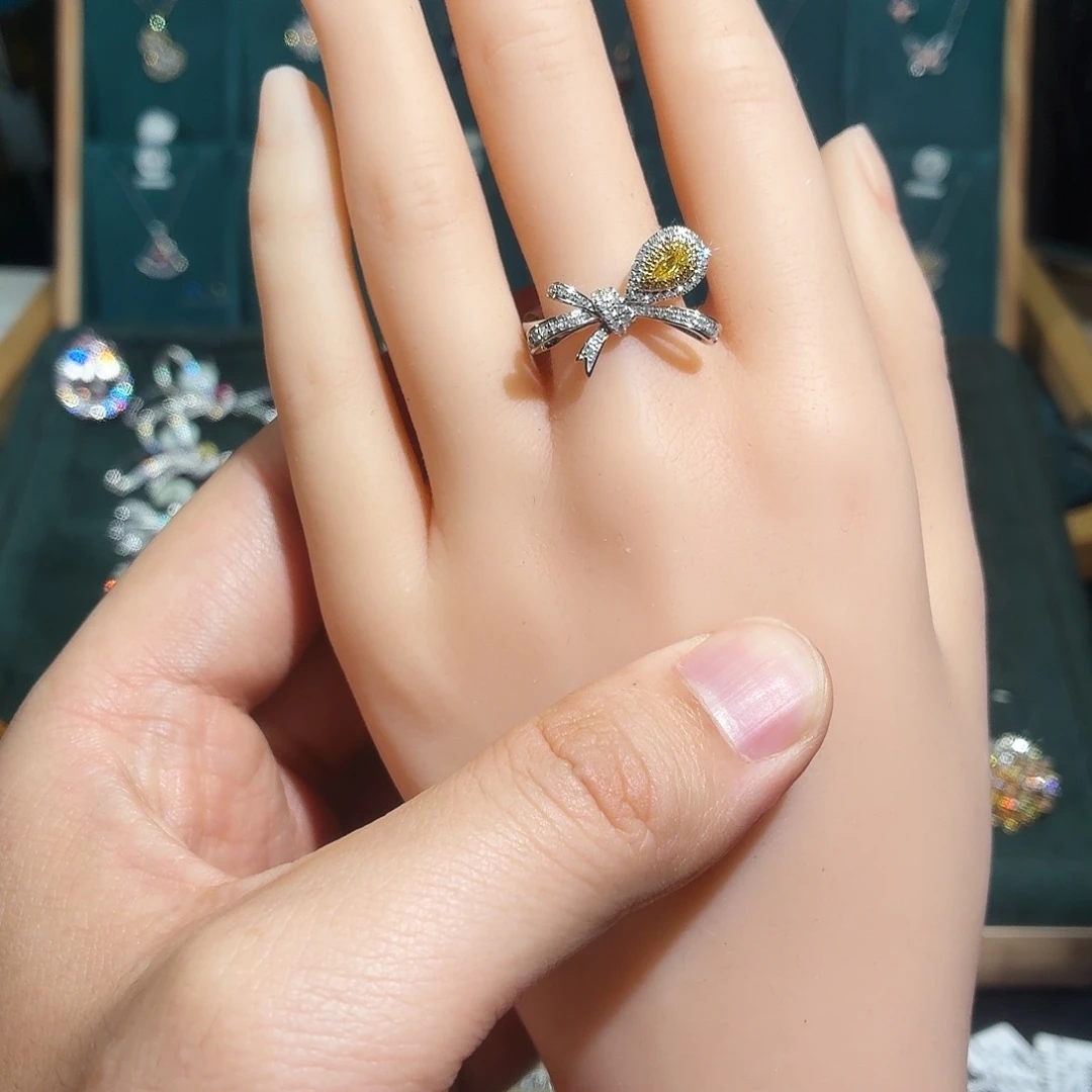 钻石18K金镶嵌戒指/指环