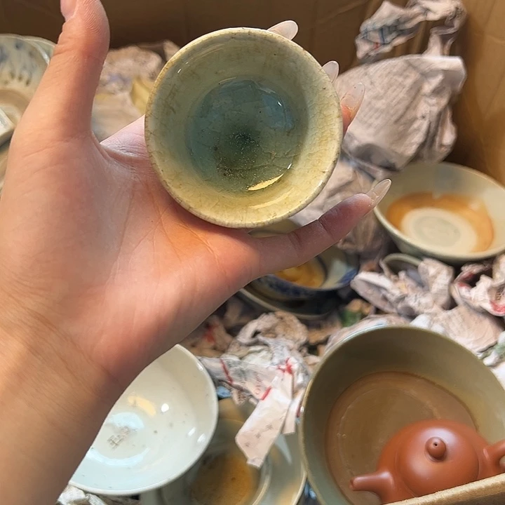 瓷片天****雨55677888880