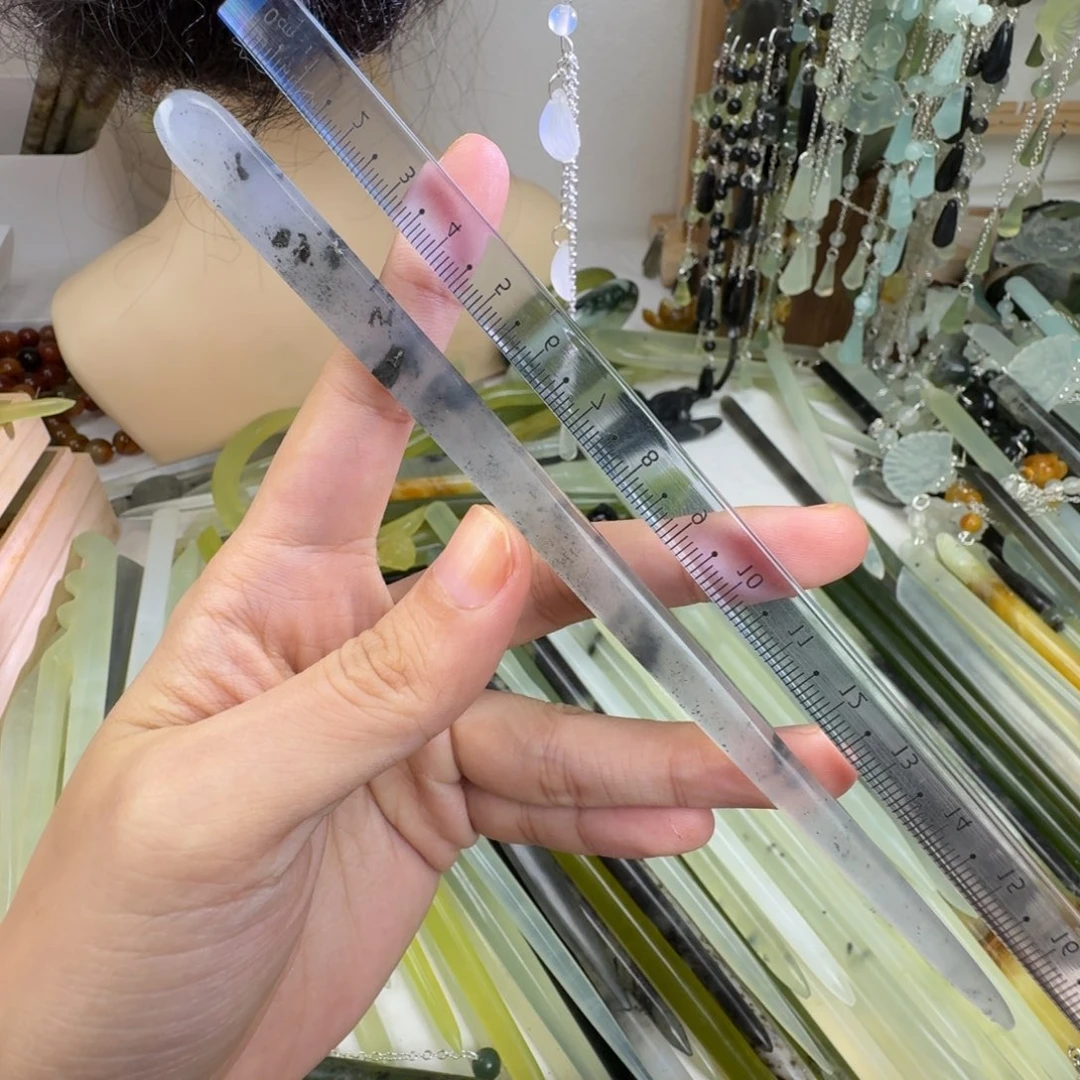 蛇纹石玉未镶嵌发饰