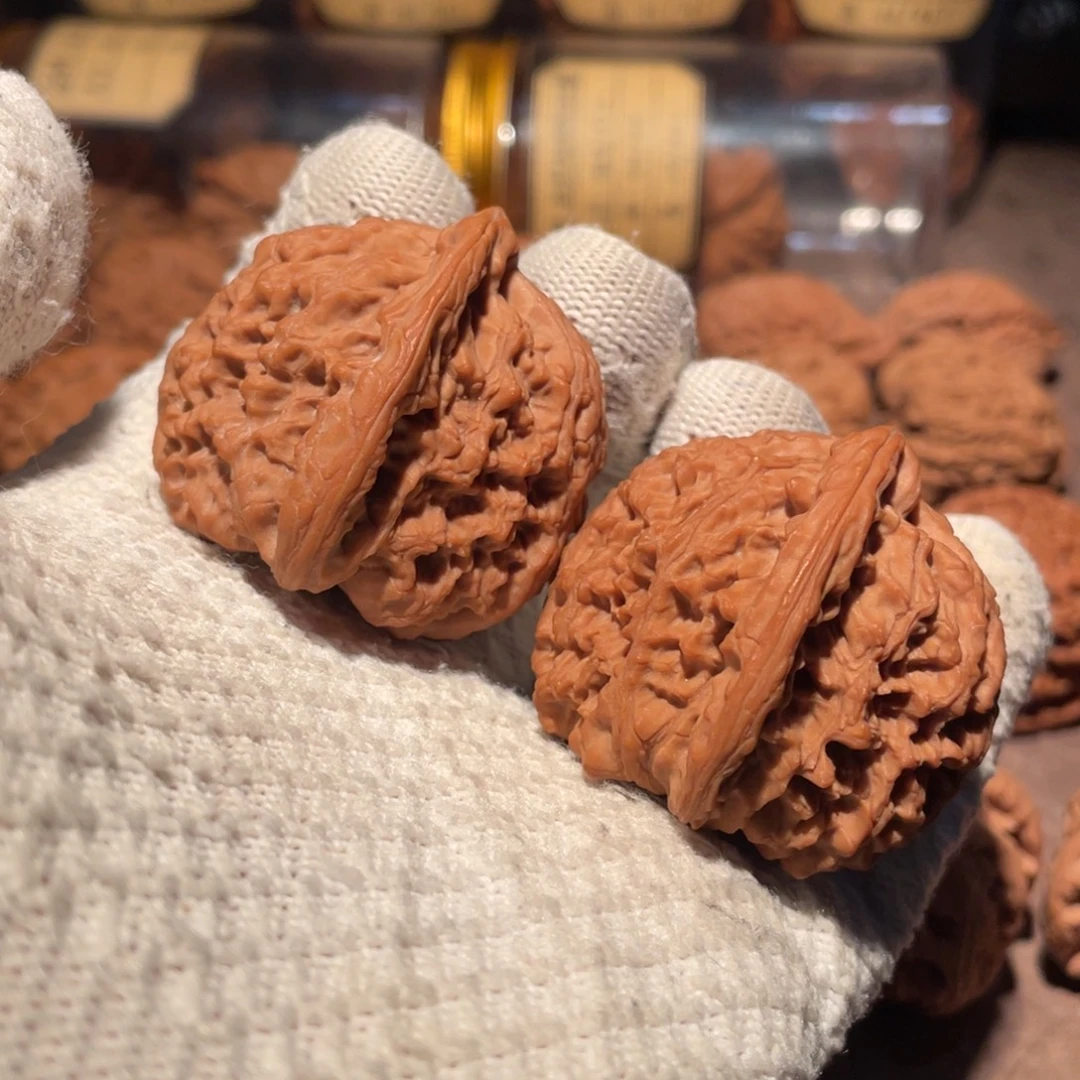 好***。文玩核桃吊坠43三角疆