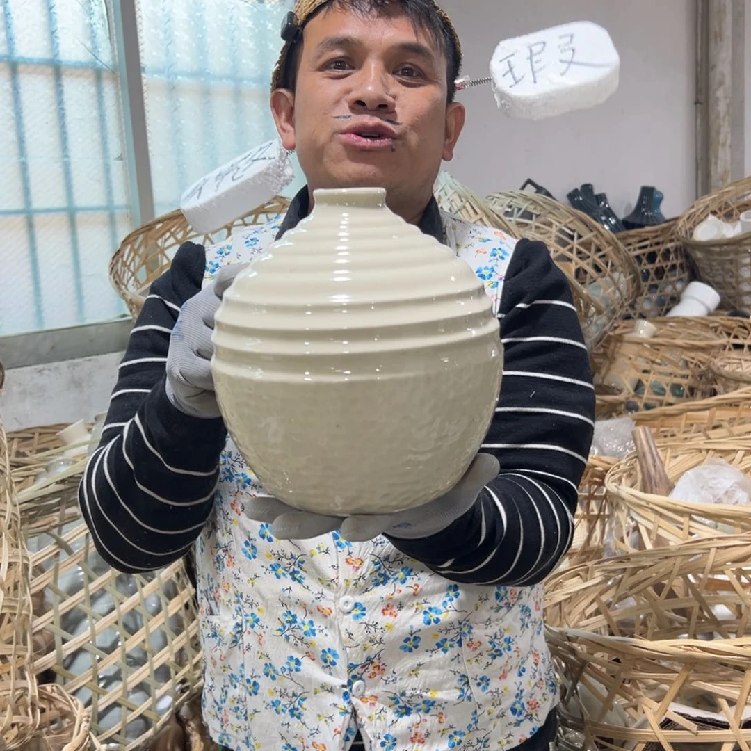 摆件173 号高中低温陶瓷工艺瓶（部分微瑕）