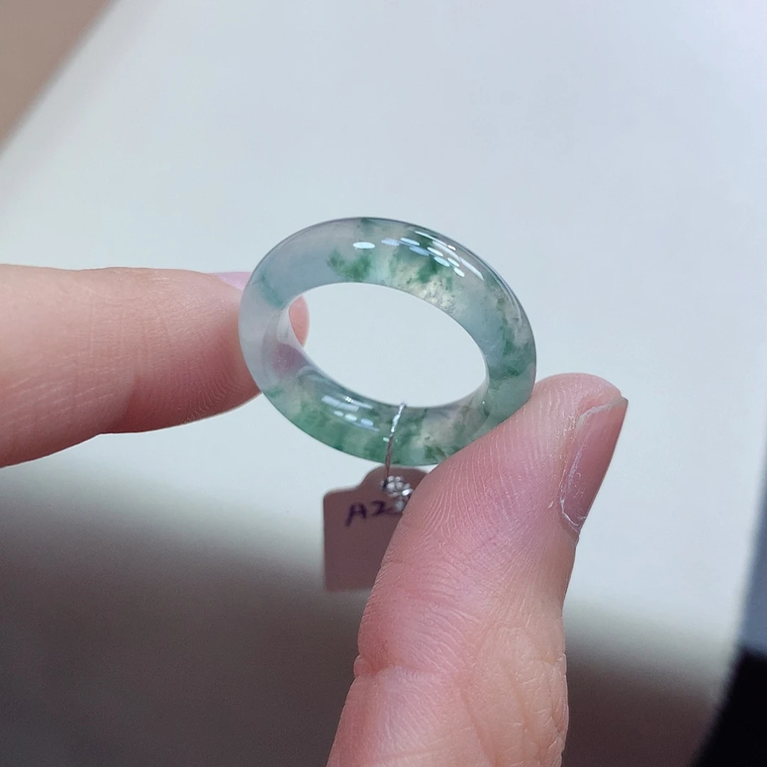 翡翠未镶嵌戒圈12号