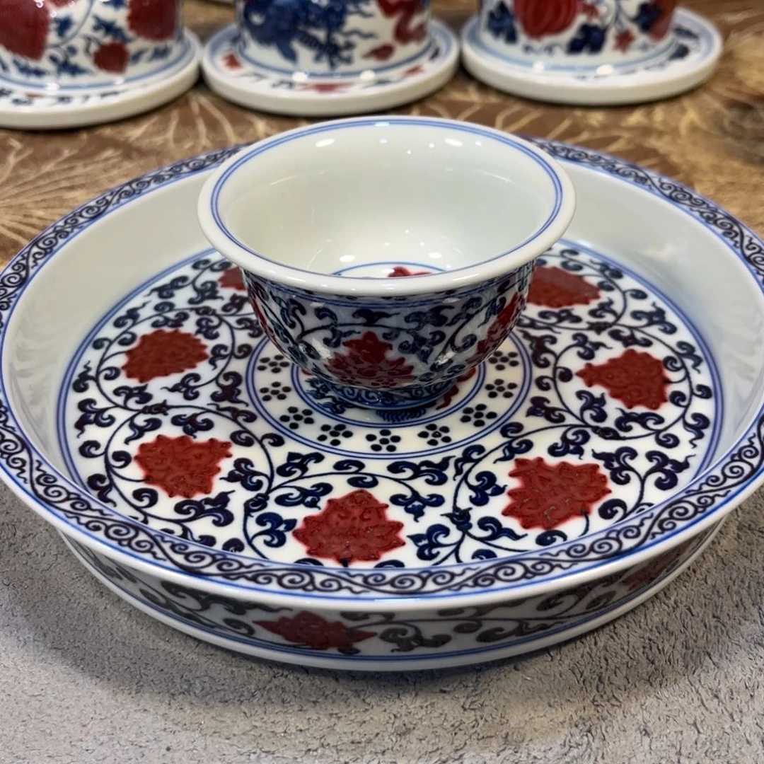 随***风青花釉里红缠枝莲壶承