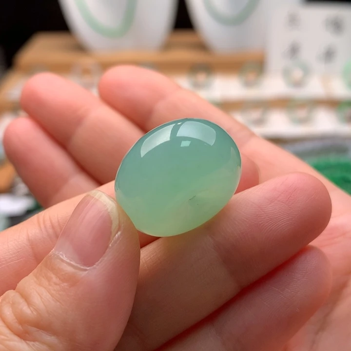 翡翠未镶嵌颈饰天然缅甸A货翡翠