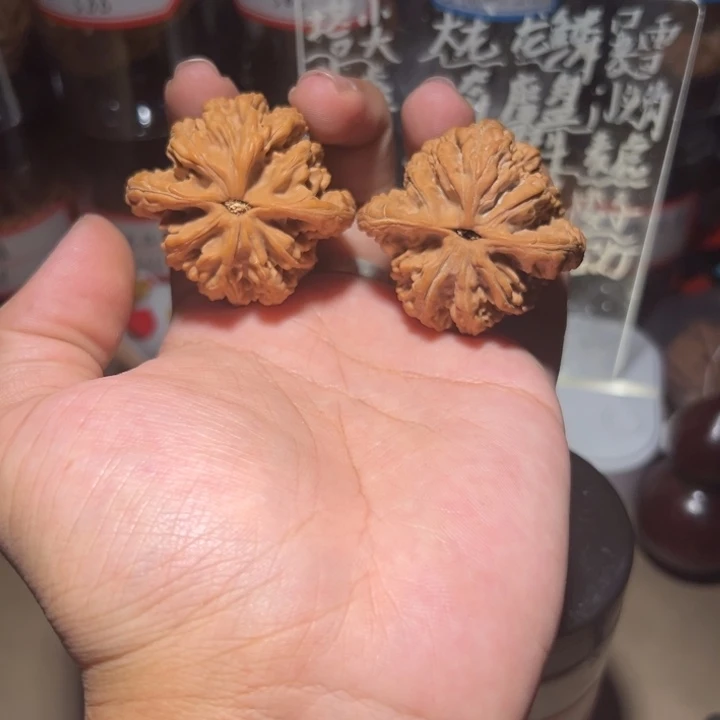 ꧁***࿐把件文玩核桃43麦瑞虎头