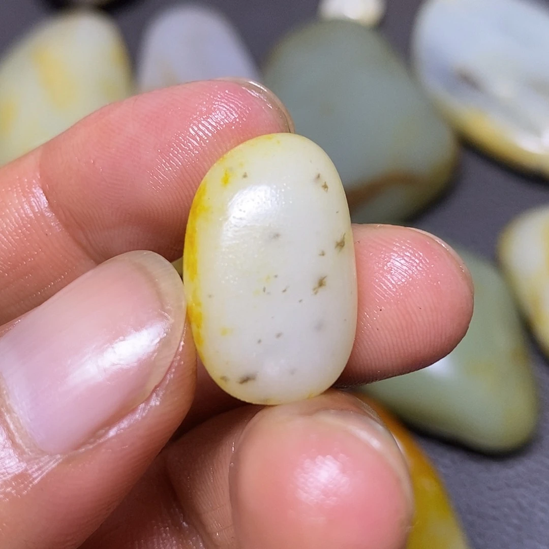 未镶嵌和田玉挂件