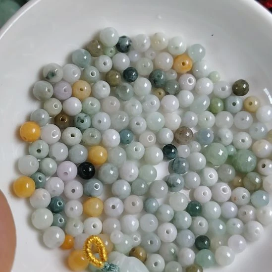翡翠未镶嵌颈饰珠子一碗