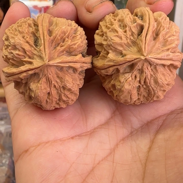 吊坠文玩核桃36苍山老树花中花