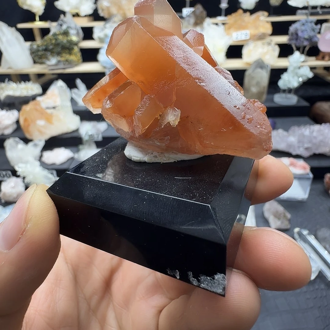 老****石材天然水晶摆件