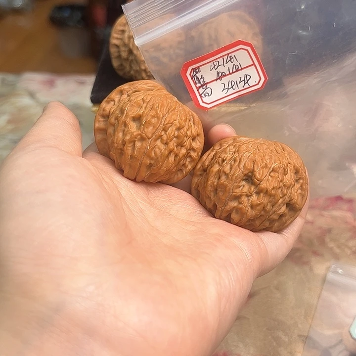 文玩核桃把件磨盘