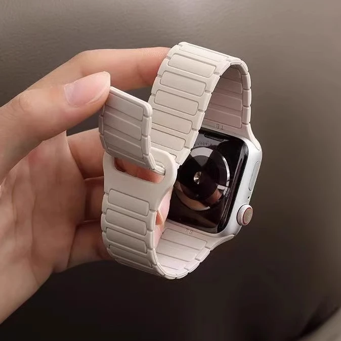 适用iwatch11苹果手表表带S10硅胶反扣磁吸表带运动硅胶表带