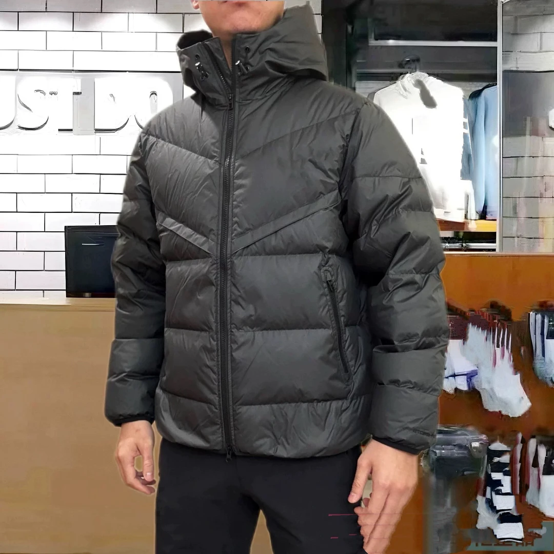黑色连帽短款风行者羽绒服
