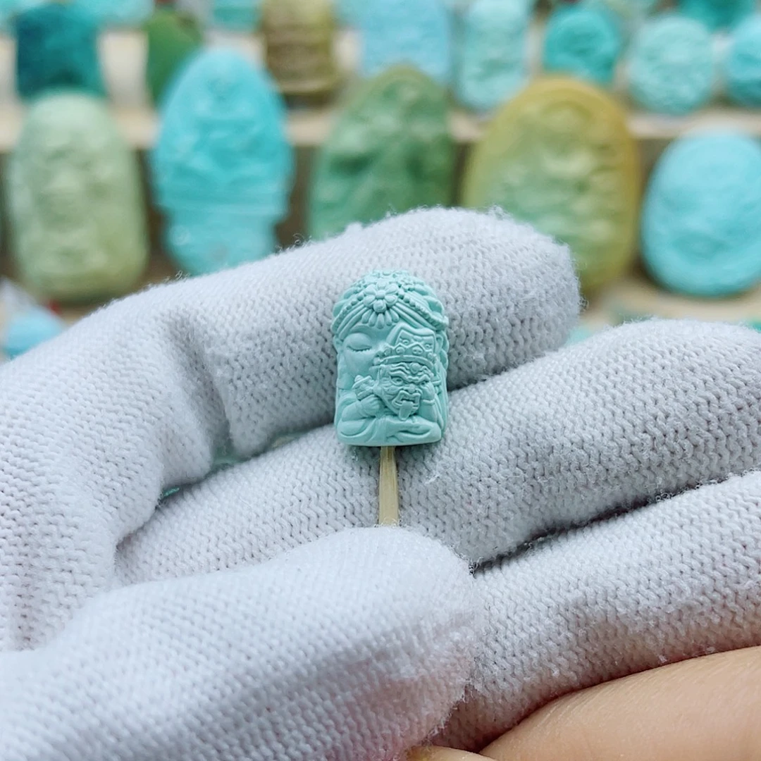 绿松石未镶嵌珠宝奇石