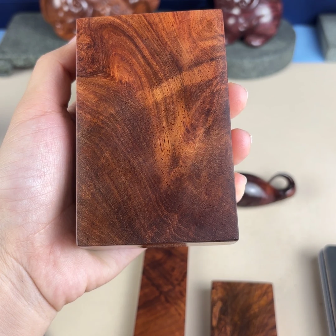 黄花梨/降香黄檀把件