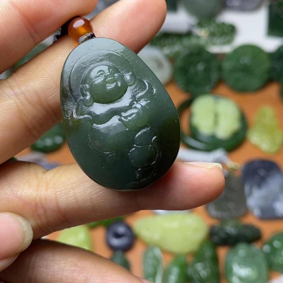 和田玉未镶嵌颈饰