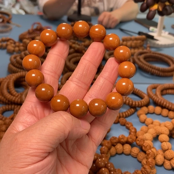 【闪购商品】桃核吊坠微瑕光珠猴头