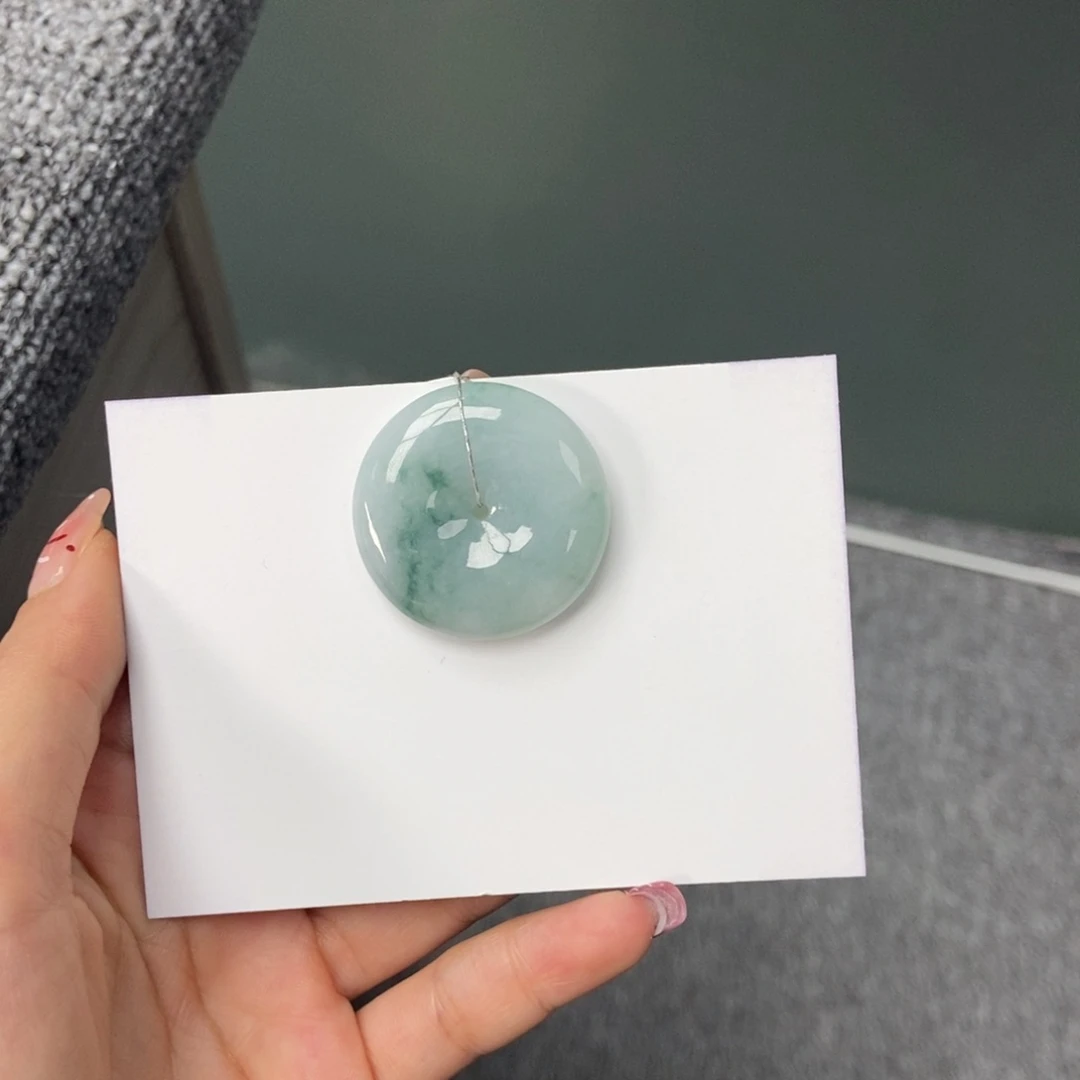 翡翠颈饰未镶嵌天然翡翠