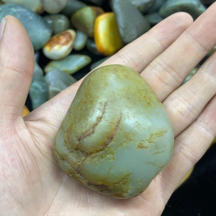 和田玉（糖玉）未镶嵌颈饰