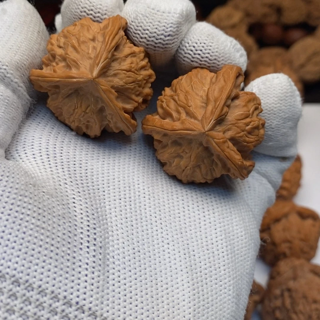 文玩核桃吊坠盘山三棱35