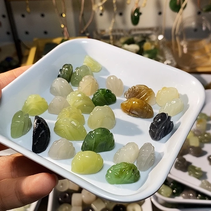 和田玉未镶嵌手链微瑕发二通孔