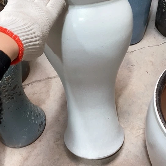 紫砂花盆口18高度43白色