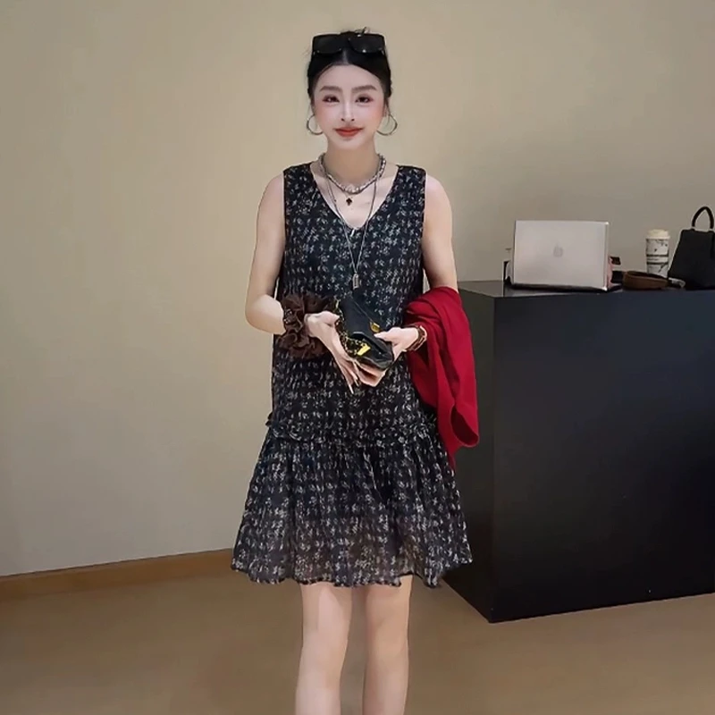 法式复古无袖v领碎花背心连衣裙女2025夏季新款韩系宽松显瘦裙子