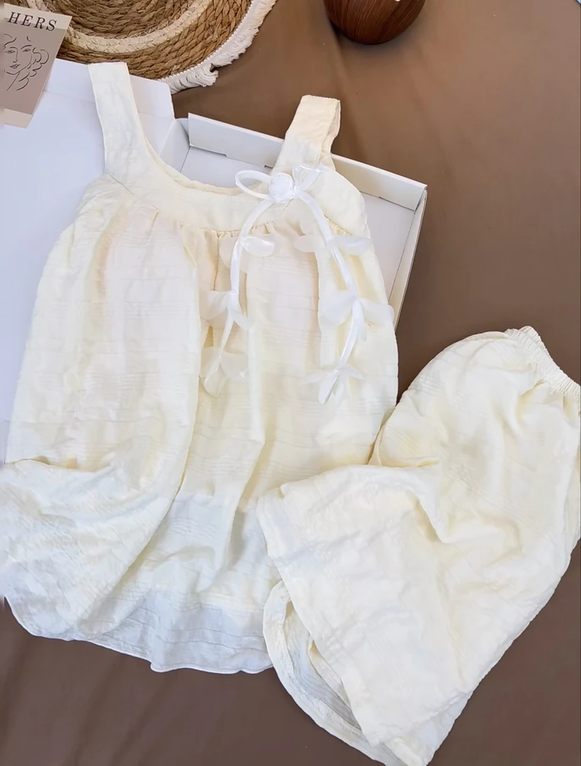 杏色ins睡衣女新款夏季带胸垫吊带甜美小个子云朵棉家居服套装