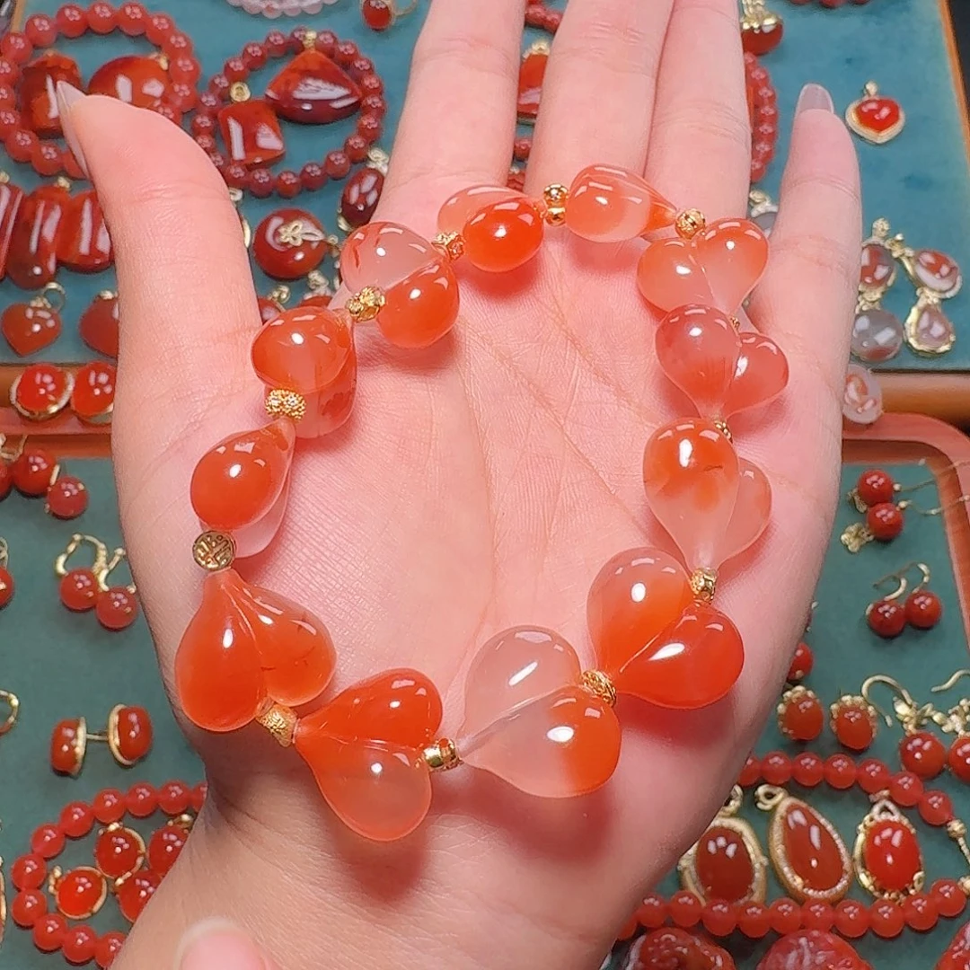 南红玛瑙未镶嵌屁桃