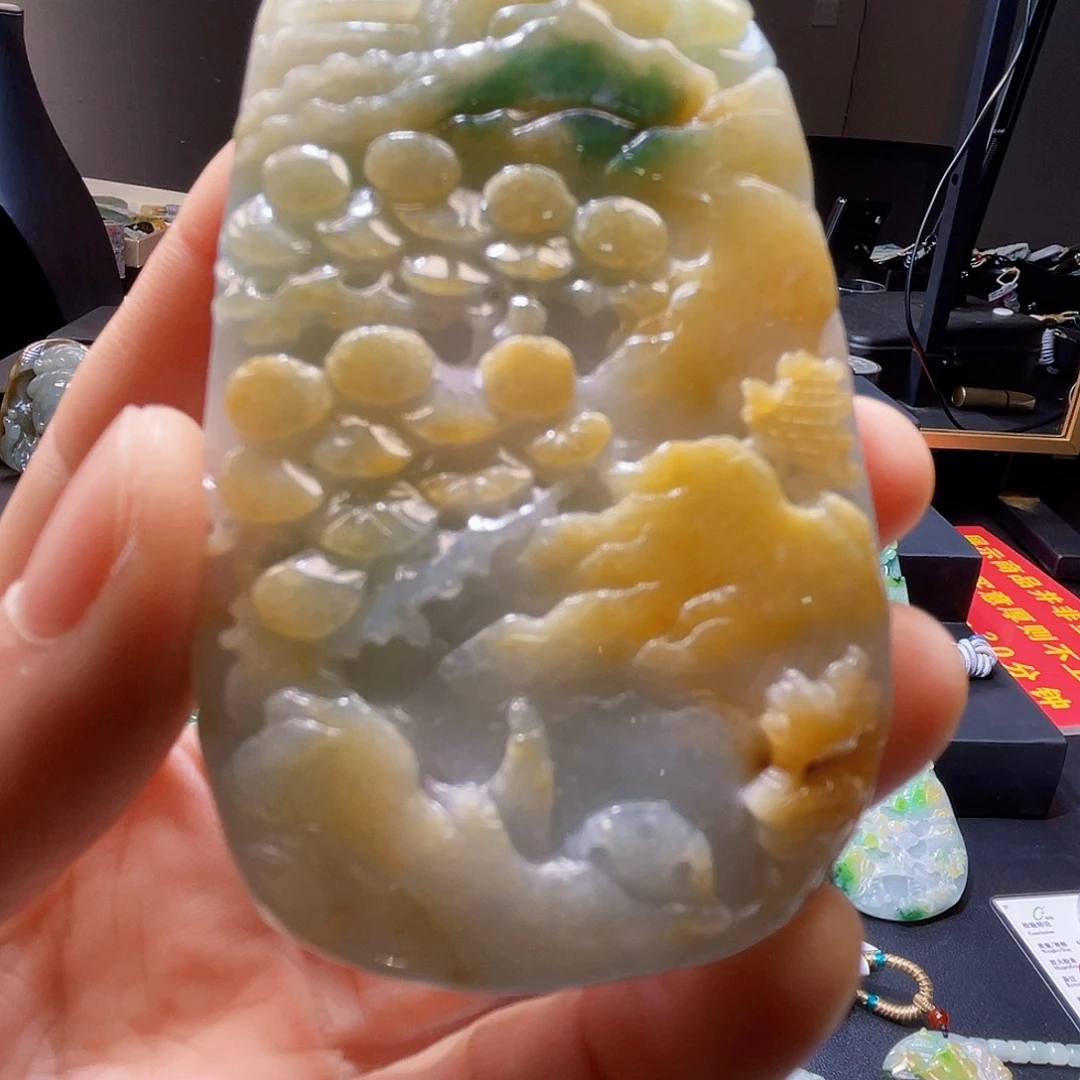 颈饰未镶嵌翡翠一