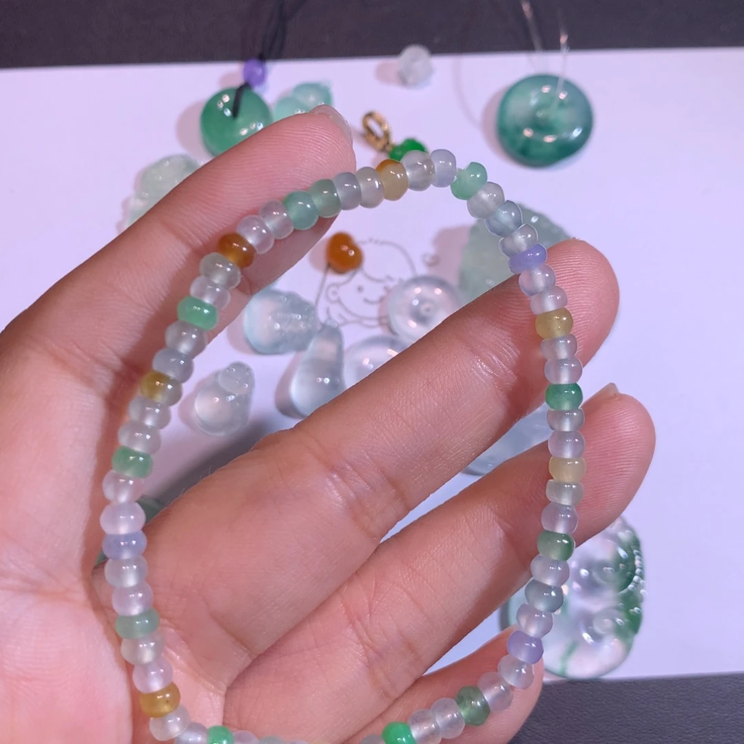 翡翠未镶嵌颈饰串