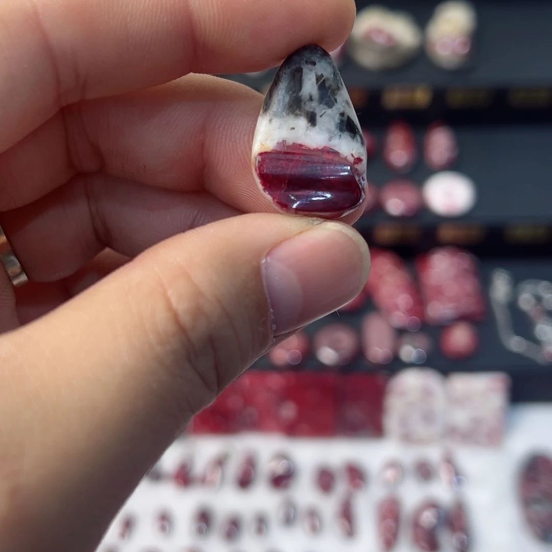 天然辰砂天然朱砂吊坠18