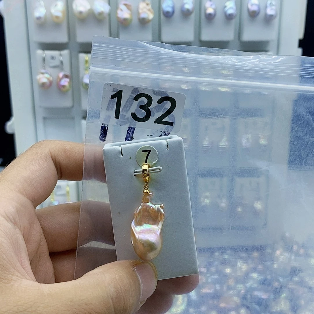 淡水珍珠合金颈饰