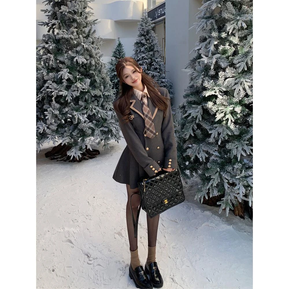 大码胖MM英伦学院风西装连衣裙女春秋甜辣妹收腰显瘦百褶短裙套装