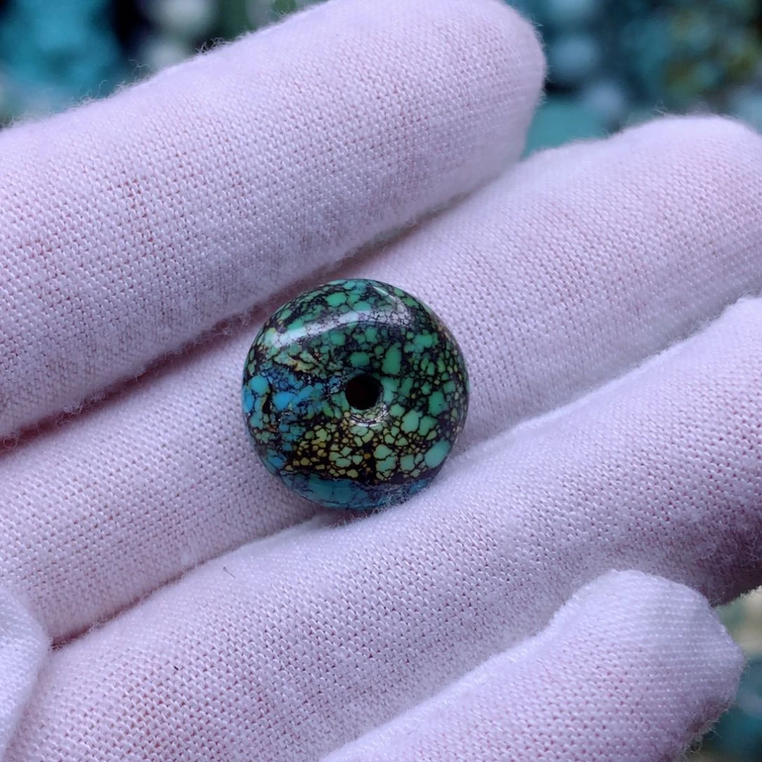 绿松石颈饰未镶嵌